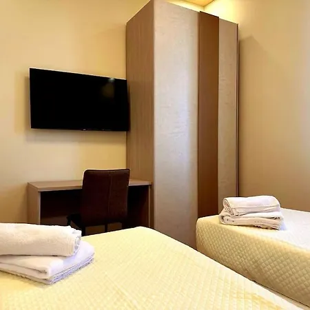 Casa Chanel Elegante Con 3 Camere, 2 Bagni E Parcheggio Gratuito *
